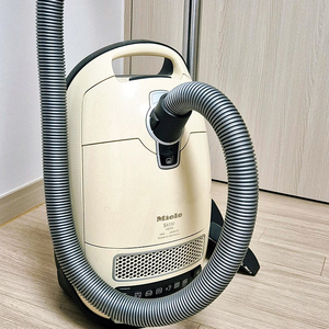 밀레 s8330 청소기 상태 A급 (소이밀크색)
