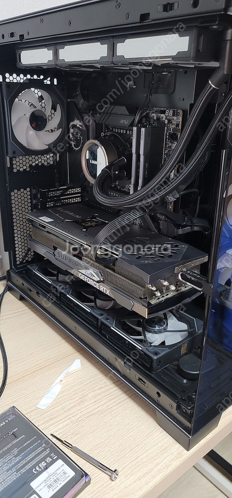 RTX 5090 MSI 슈프림 삽니다--0
