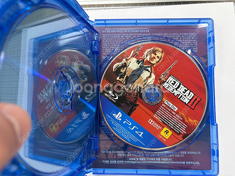 PS4 레드데드리뎀션2 판매합니다(택배비별도)--3