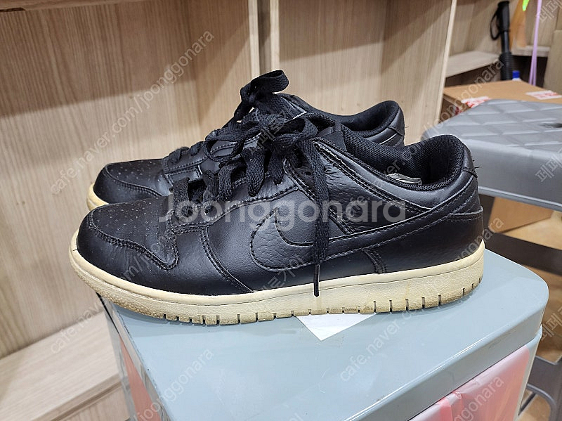 나이키 스니커즈 260미리--1