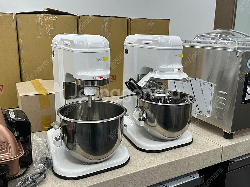 [진열품 특가] 리더베이커 탁상용 반죽기 7L 휘핑기 교반기 LBH-073A--1