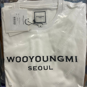 새제품) 우영미 화이트 프린트 반팔 셔츠 48사이즈 16만원