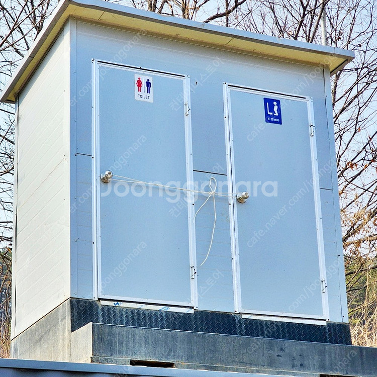 이동식 화장실 중고 매물 – 2칸 구성 / 실사용 거의...--1