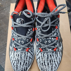 아디다스 크레이지 라이트 부스트 2016 CNY 295