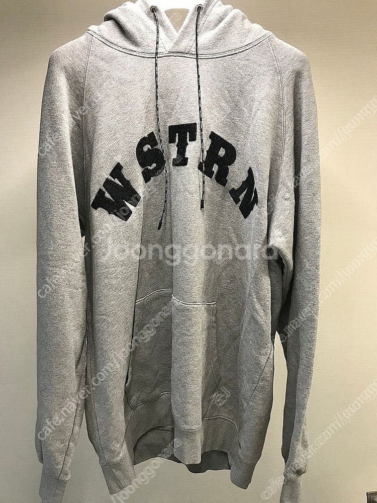 골든구스 WSTRN 써져 있는 회색 후드티 새거 팔아요...--5