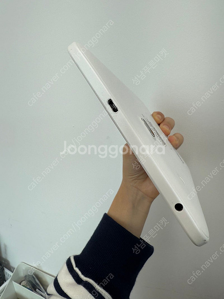 T375 갤럭시 탭E 화이트 16기가 4만 판매합니다.--7