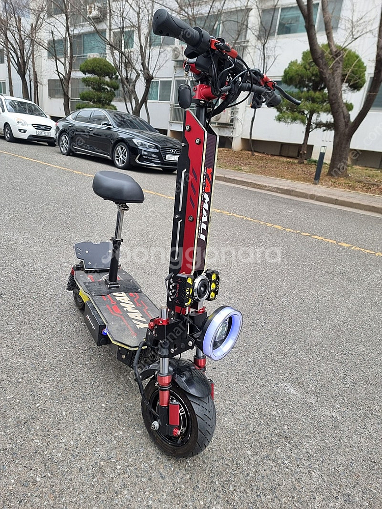 1년안된 11인치 기함급 전동킥보드판매합니다.--0