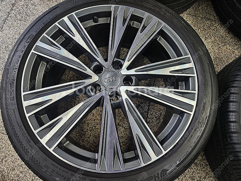 [판매] 아우디 C8 A6 50TDI 정품 20인치 휠...--2