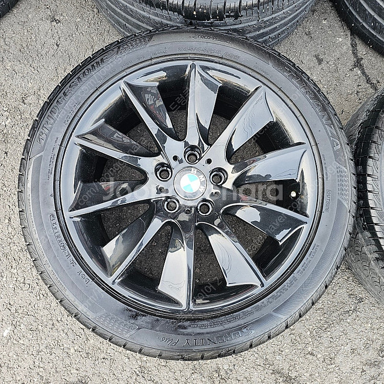 BMW F바디 5시리즈 터빈 18인치 순정 휠타이어 세...--1