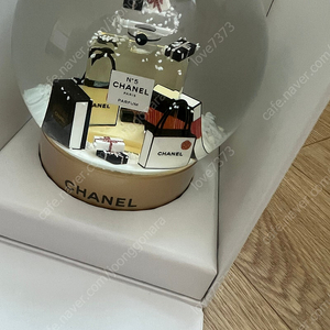 새상품 VIP등급 샤넬 스노우볼