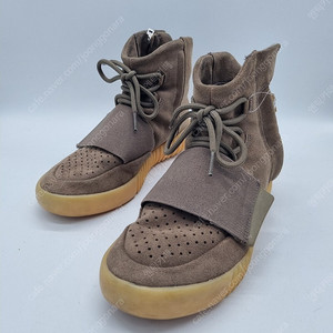 아디다스 이지 부스트750 라이트 브라운 검 (초콜릿) 남성 260mm