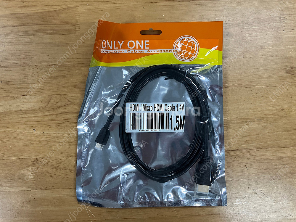 HDMI, RGB (D-SUB), SATA, USB 연...--6