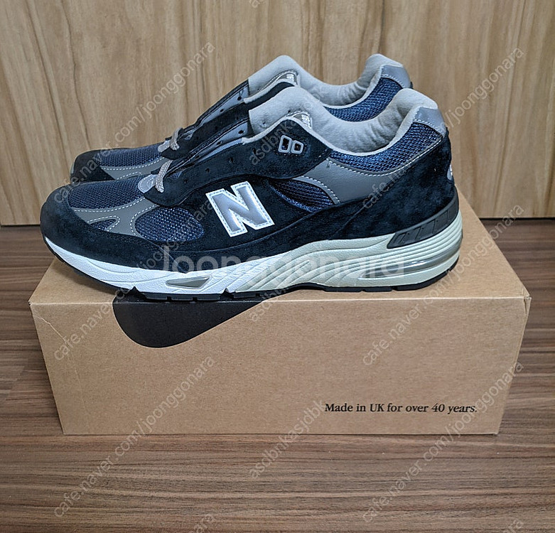뉴발란스 991v1 네이비 285사이즈 팝니다.--1