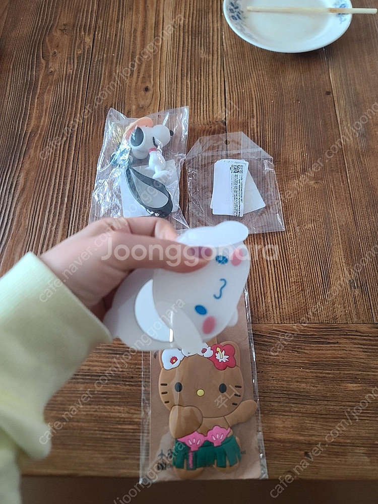 새상품)시나모키링 이중거울 키티네임택 스누피킬이 실리콘...--5