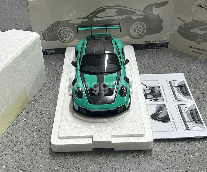 1:18 미니챔프 포르쉐992gt3 rs 민트그린 다이...--1