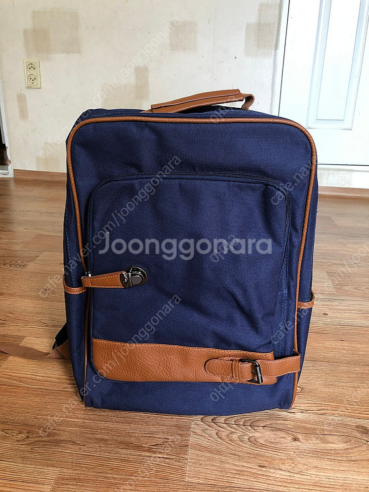 학생가방 백팩 팝니다.--0
