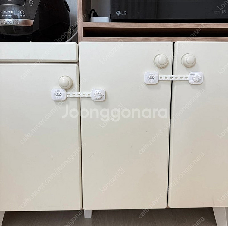 수납장 겸 전자레인지 장--1