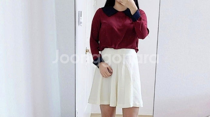 리얼코코 버건디 배색 카라 블라우스--1