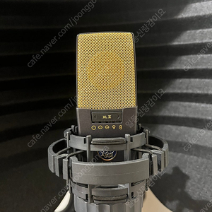 AKG C414 XL2 마이크 풀박 판매합니다.
