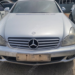 벤츠 CLS W219 2007년식 부품 각개 합니다.