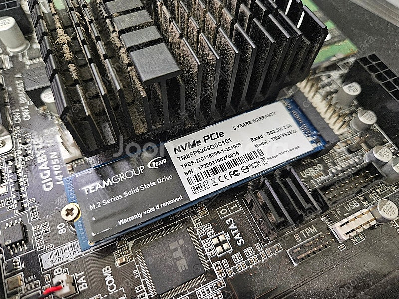 인텔 J4105 + 삼성 16GB + 256GB SSD--1