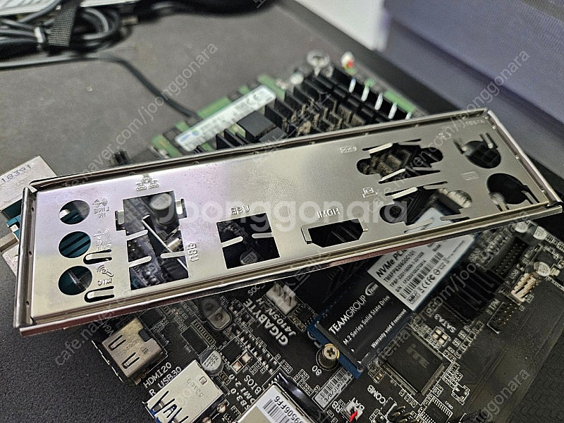 인텔 J4105 + 삼성 16GB + 256GB SSD--3