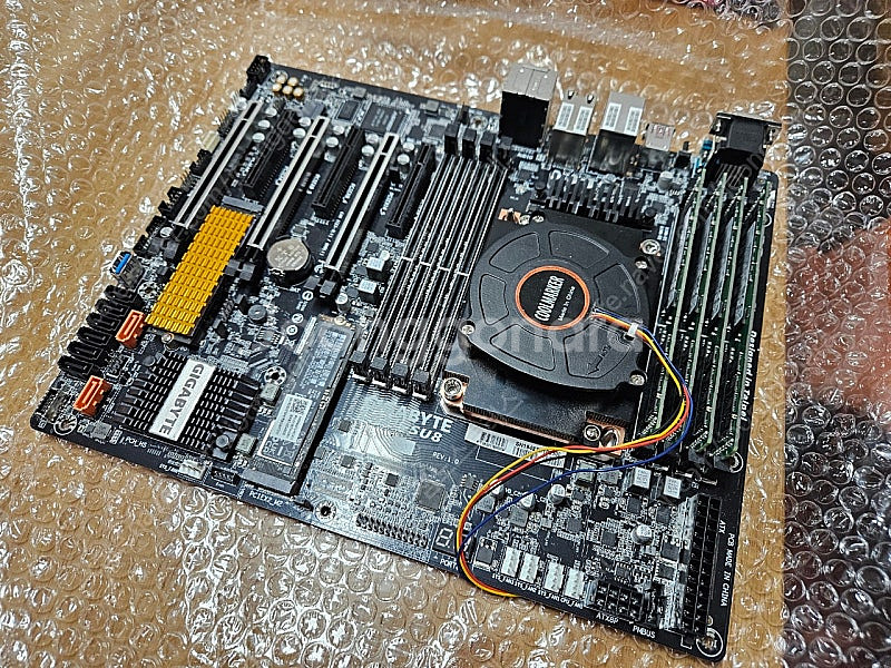 C621-SU8 + 골드 5122 + DDR4 128G...--0