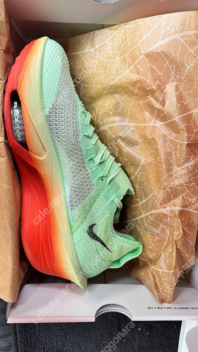 나이키 알파플라이3 킵초게 270 팝니다--1