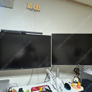 LG 32인치 4K 모니터 2대 + 카멜 모니터암