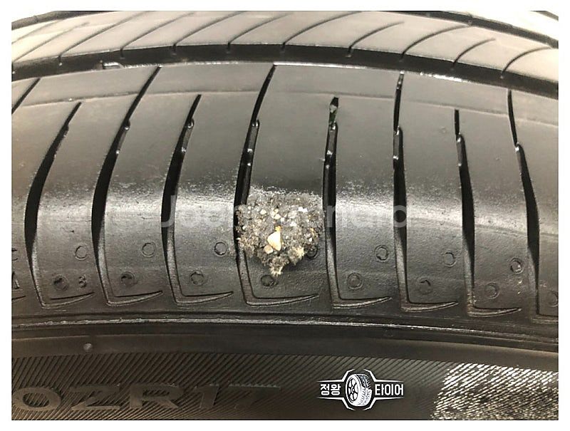 중고타이어 한국타이어 벤투스 S2AS 215/50R17...--8