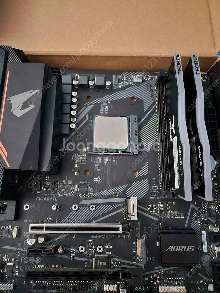5800x3d, 기가바이트 b550m auros eli...--0