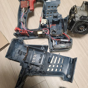 보쉬GBH35V LI플러스 부품용팝니다.