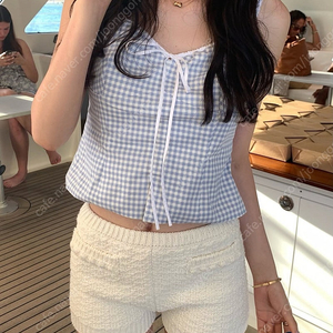 르플레인 카프리팬츠 새상품 판매해요