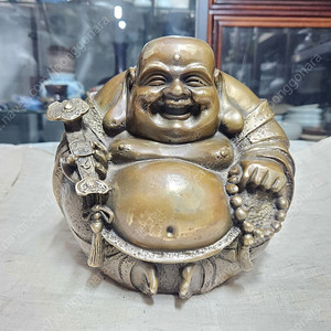 동브론즈 포대화상. 미륵보살상