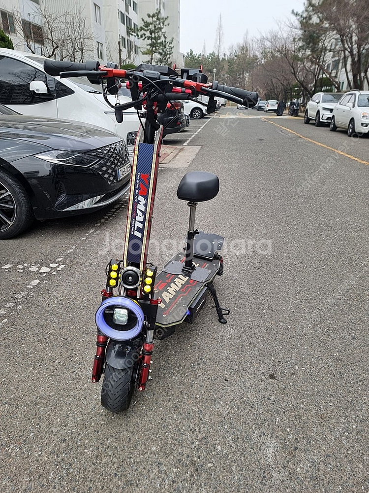 1년안된 11인치 기함급 전동킥보드판매합니다.--2