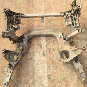 BMW F10 전면 크로스멤버