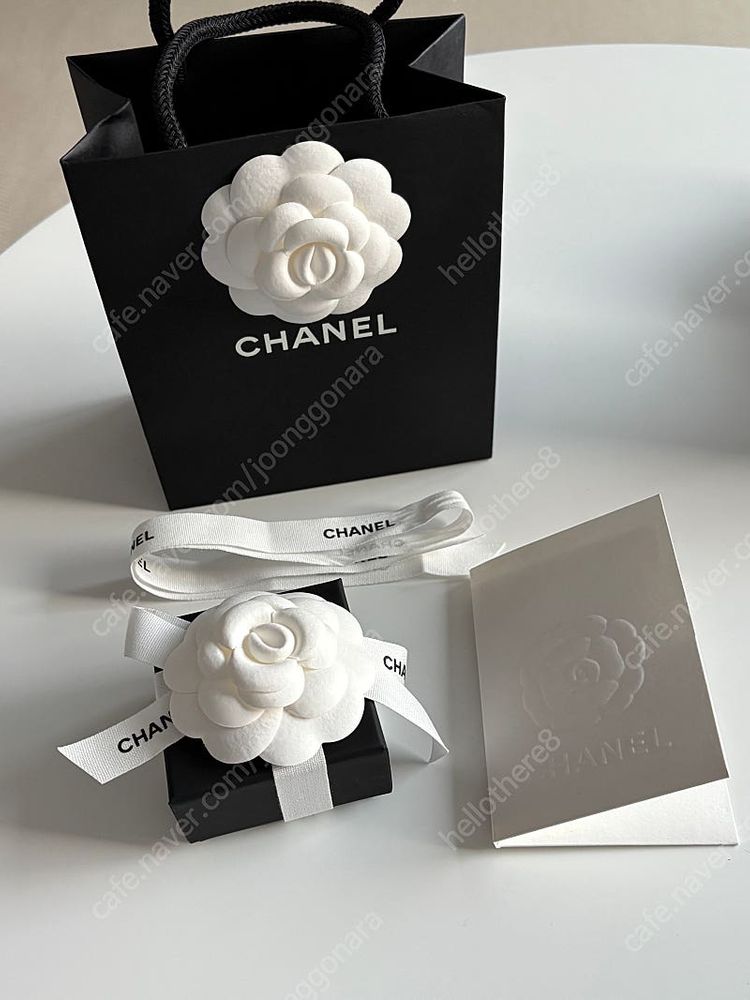 샤넬 기본CC로고 귀걸이 ABE100 골드 새상품--1