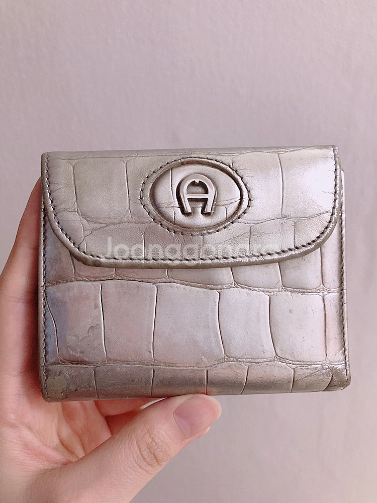 아이그너 반지갑 3단지갑 메탈 은색--0