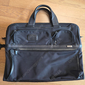 투미 알파3 컴팩트 라지 스크린 랩탑 브리프