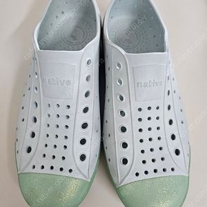키즈) 네이티브 아쿠아, 베자 운동화 판매해요.
