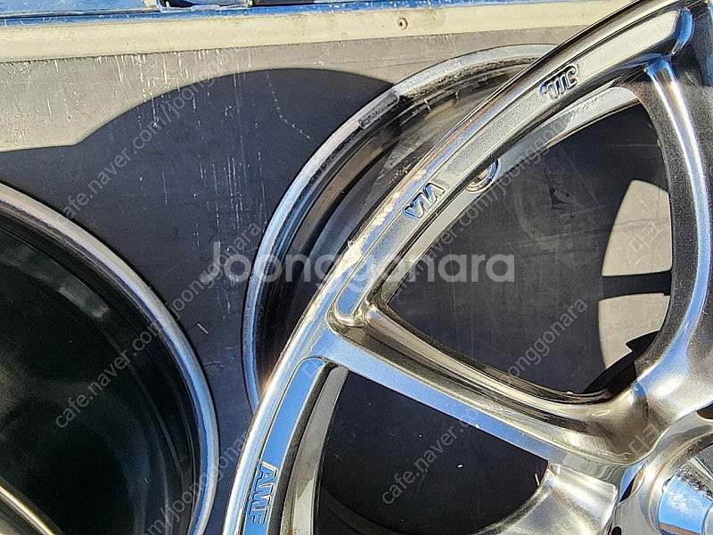 웨즈스포츠 SA25R 8.5J 50 18인치 한대분 팔...--3