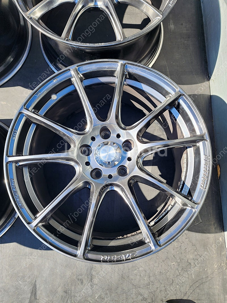 웨즈스포츠 SA25R 8.5J 50 18인치 한대분 팔...--6