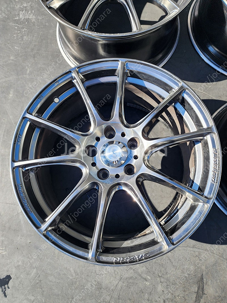 웨즈스포츠 SA25R 8.5J 50 18인치 한대분 팔...--7