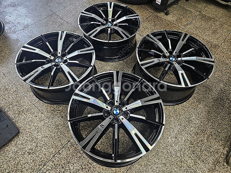 [판매] BMW G60 5시리즈 938M 정품 20인치...--6
