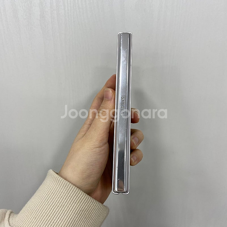 72476 갤럭시Z폴드3 256기가 실버 공기계 팝니다...--7