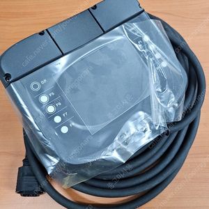 [키엔스] HMI 핸드터치 VT3-Q5HG 중고 판매