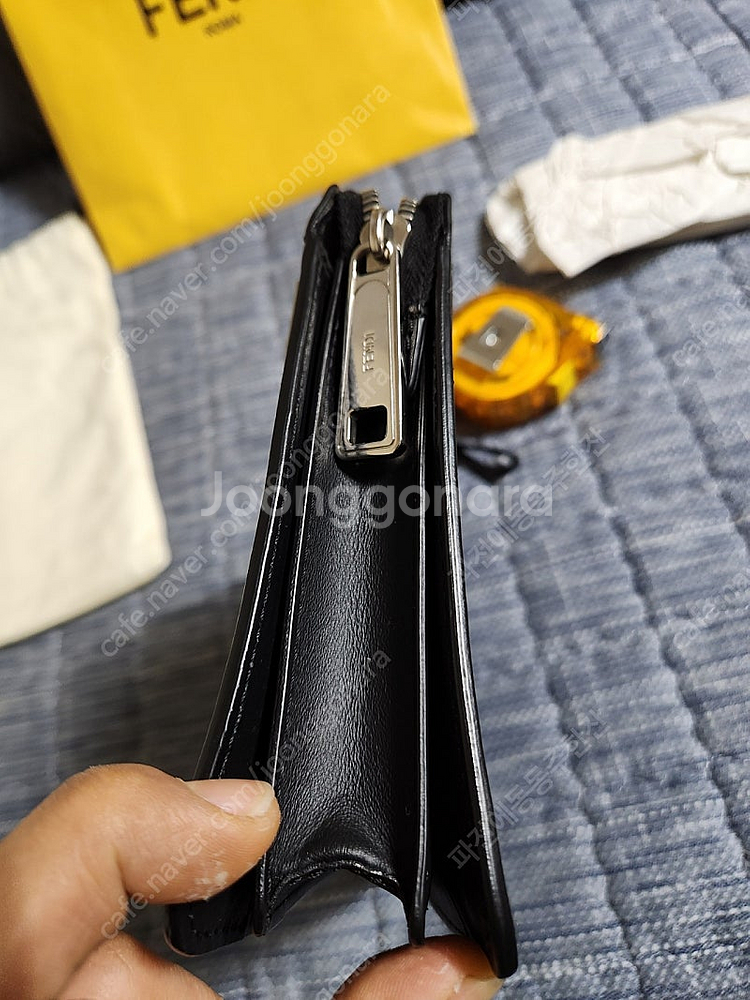 펜디 스몰클러치 (남녀공용)--2