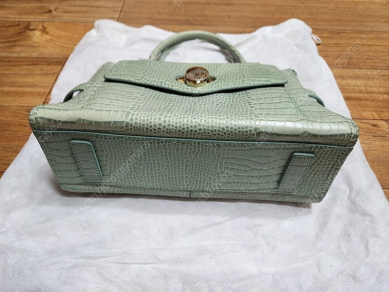 앤클라인 뉴욕 Anne Klein new york 민트그린 가죽 백 가방 이미지