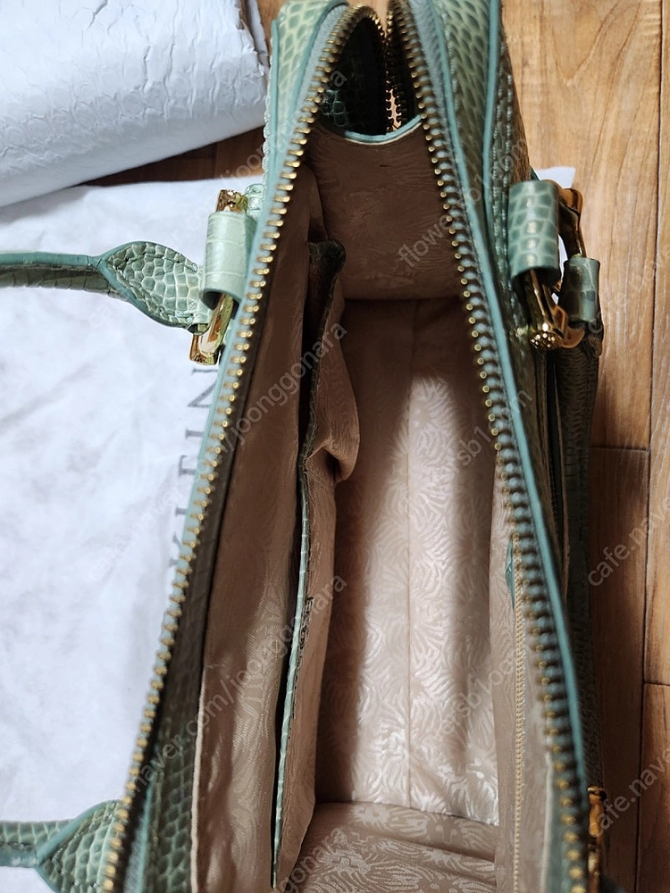 앤클라인 뉴욕 Anne Klein new york 민트그린 가죽 백 가방 이미지