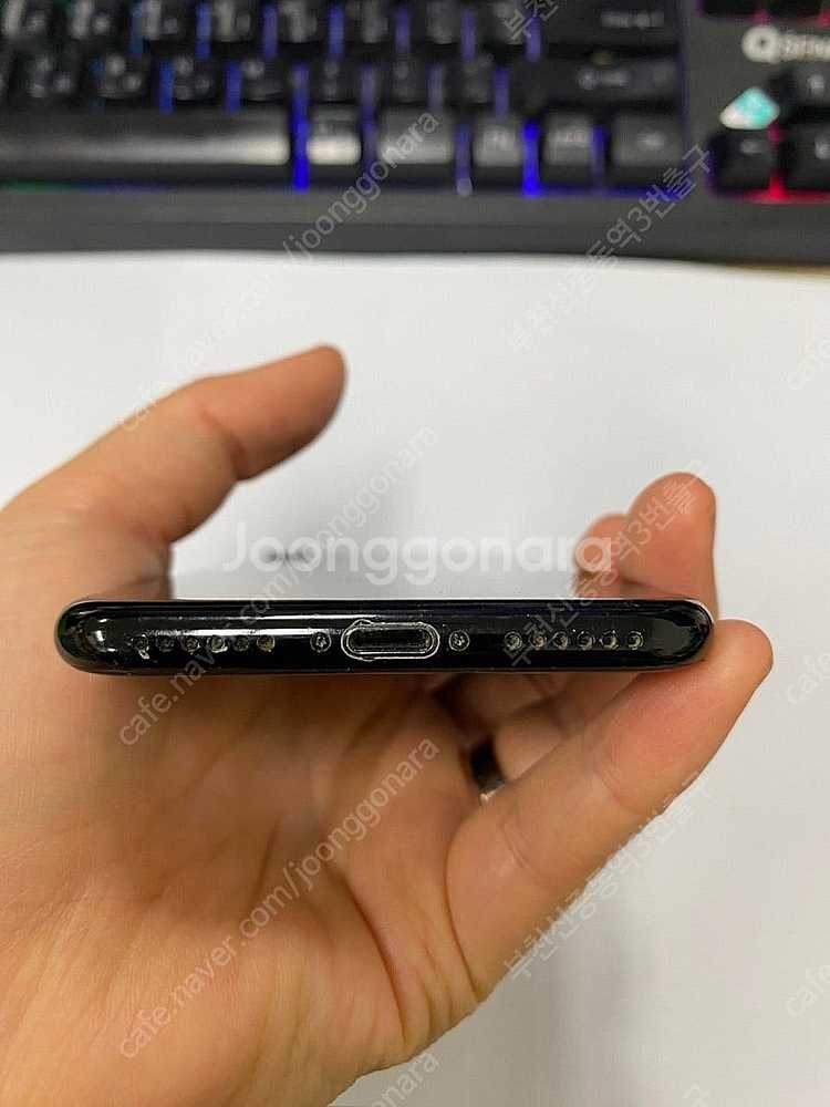 201797 아이폰7 제트블랙 외관깔끔 128GB 무잔...--6